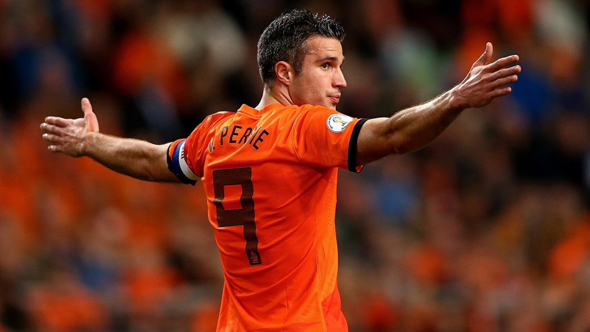 爱游戏-2018年首轮季后赛：库里在最后2分钟，连续投中三记三分，实现“鸟枪换炮”