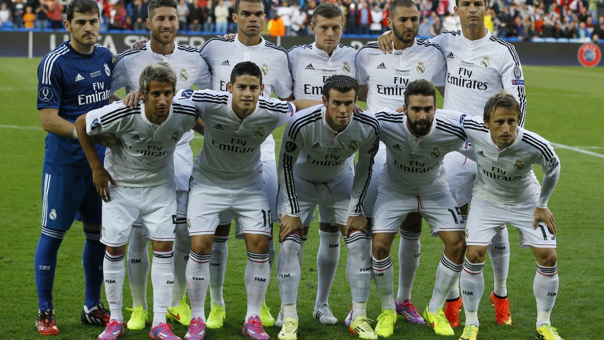 2019季后赛：库里关键第4节连续投中两个超远距离三分，带队逆转！