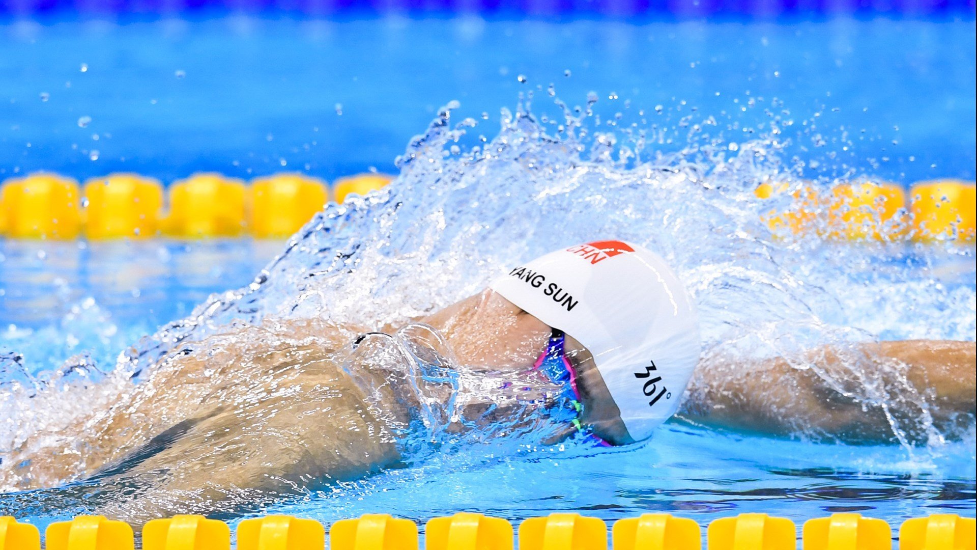 爱游戏服务-西甲中超市场合作深化，促进联赛全球推广，西甲西超杯